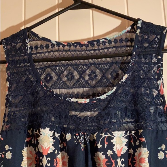 Spring dress - Picture 4 of 5